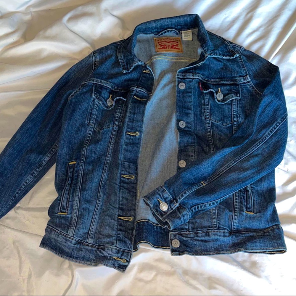 Levi’s Jean Jacket - Picture 1 of 3